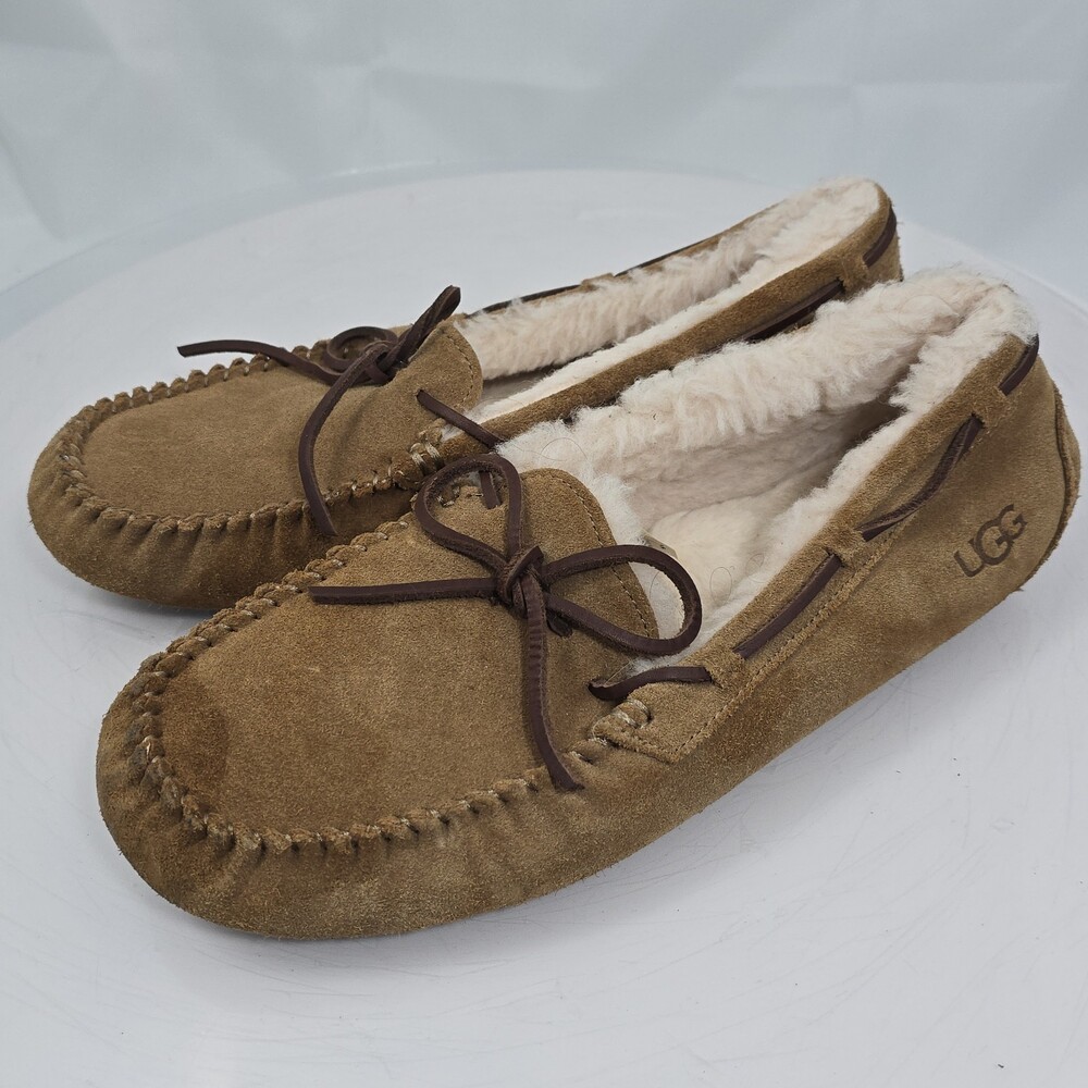 UGG DAKOTA WOMEN 11 BROWN SHEARLING SLIPPERS/MOCASSINS 1107949